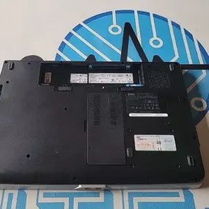 Dell Vostro A860 Laptop Bottom Base Case Back Cover Memory Cover ( Used )