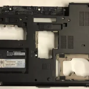 Bottom Base Case for HP EliteBook 8440P Laptop AM07D000200 - 594021-001 ( Used )